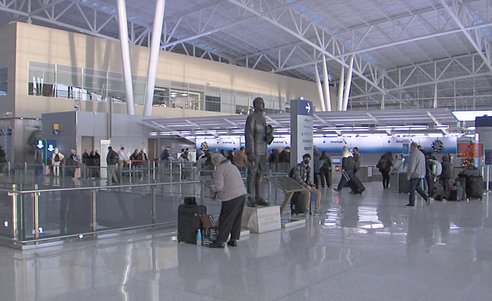 Indianapolis Airport Christmas travel.png