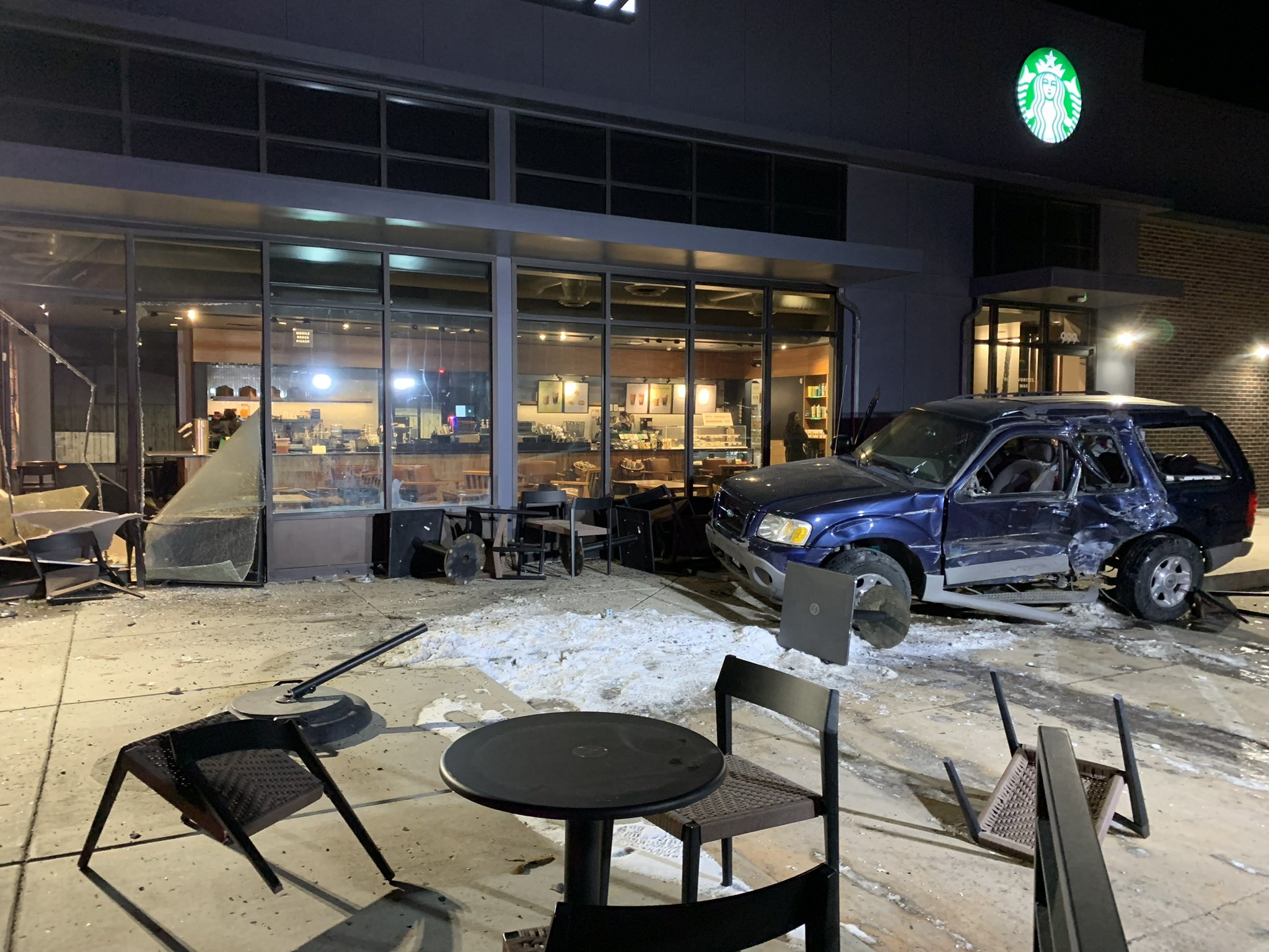 Driver crashes into Lakewood Starbucks