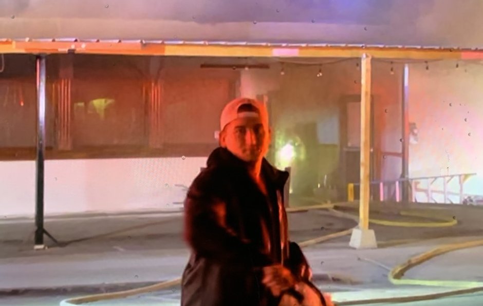 Thief snags bag from fire engine