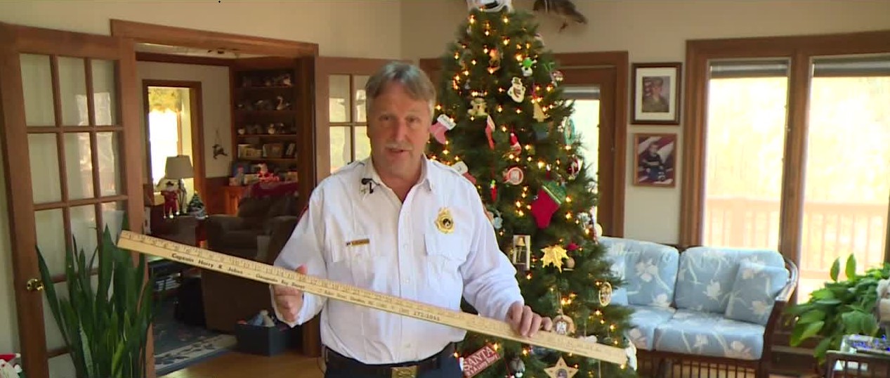 Doug Reynolds Christmas lights.jpg