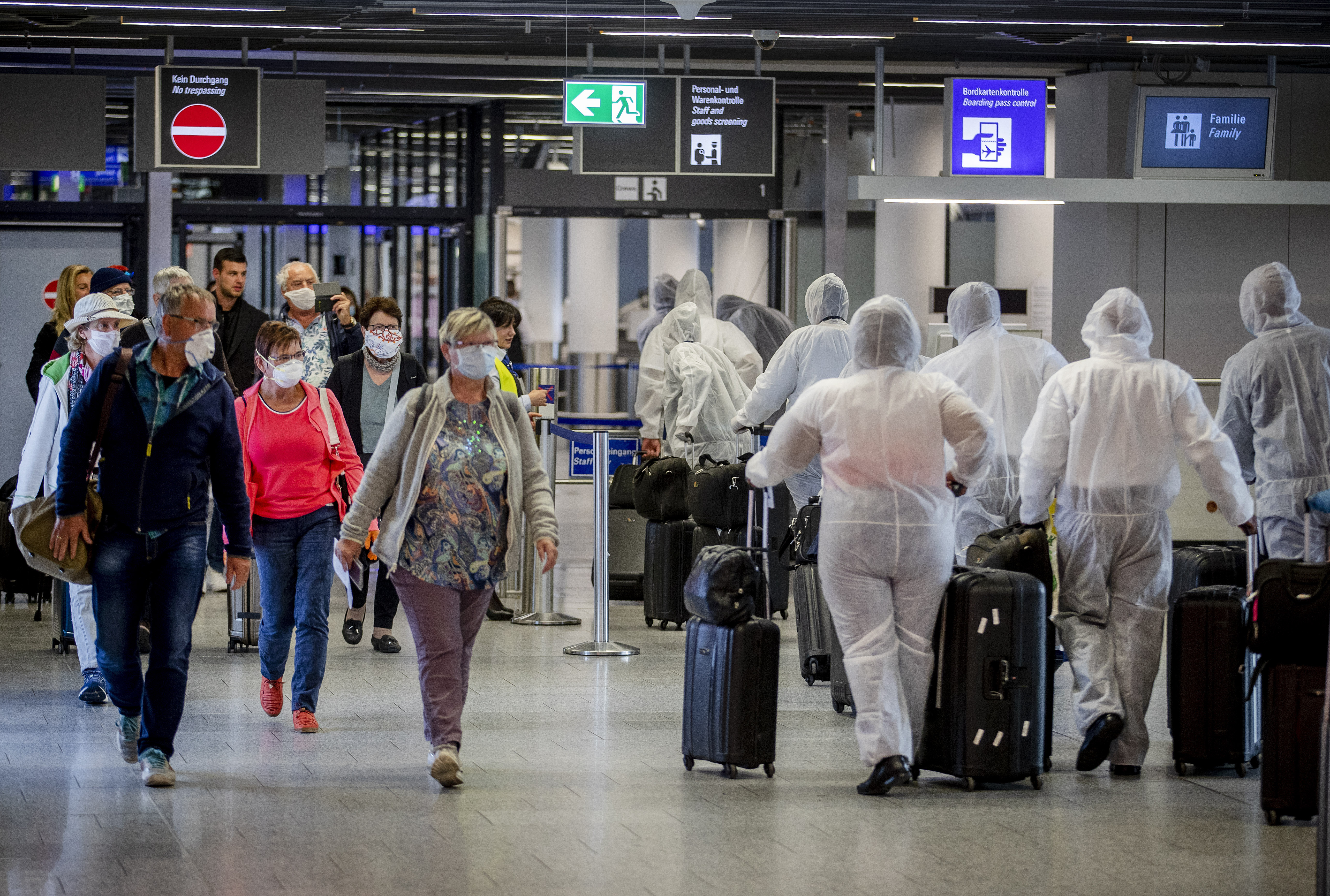 APTOPIX Virus Outbreak Germany