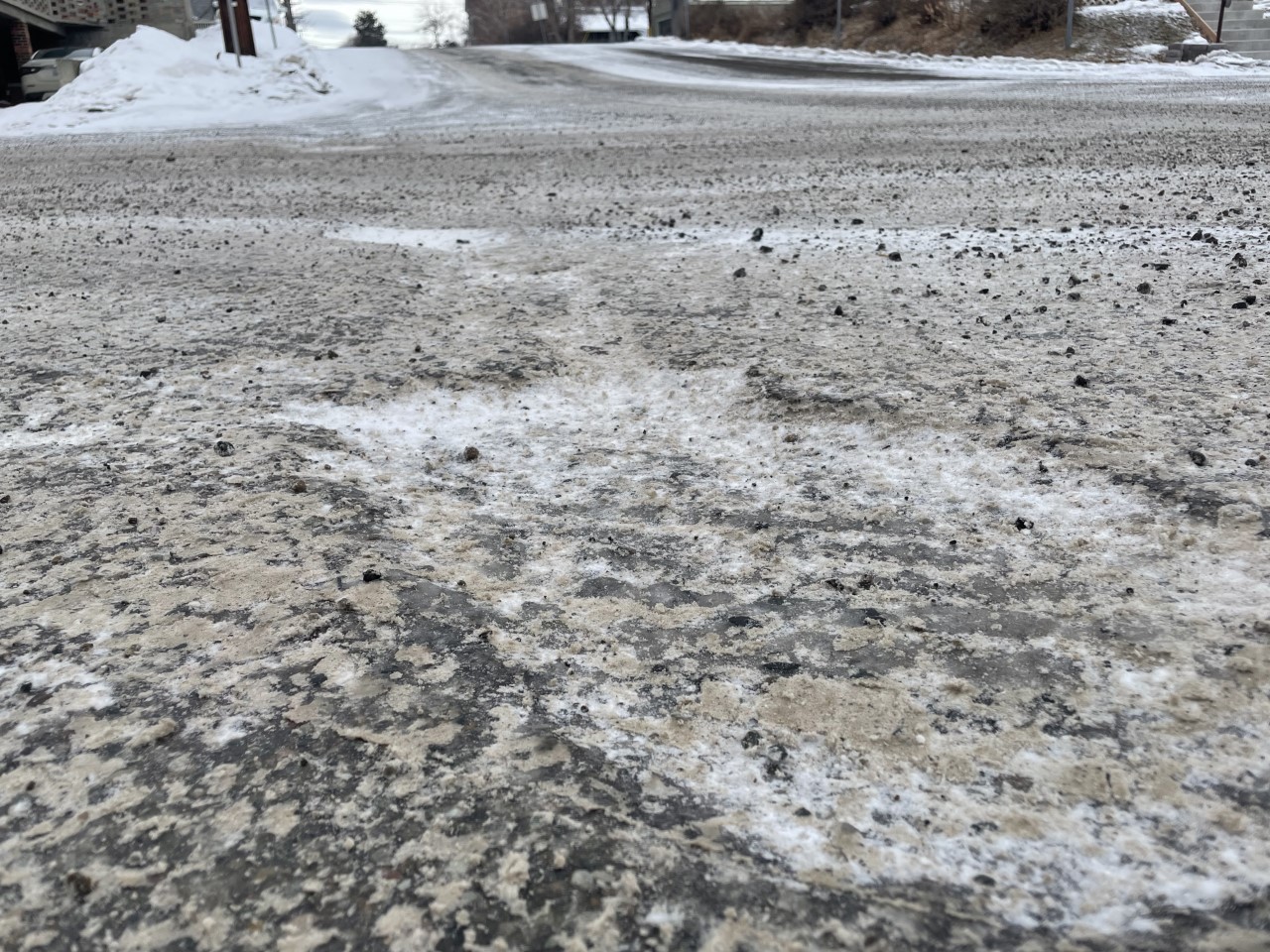 012323 pothole.jpg