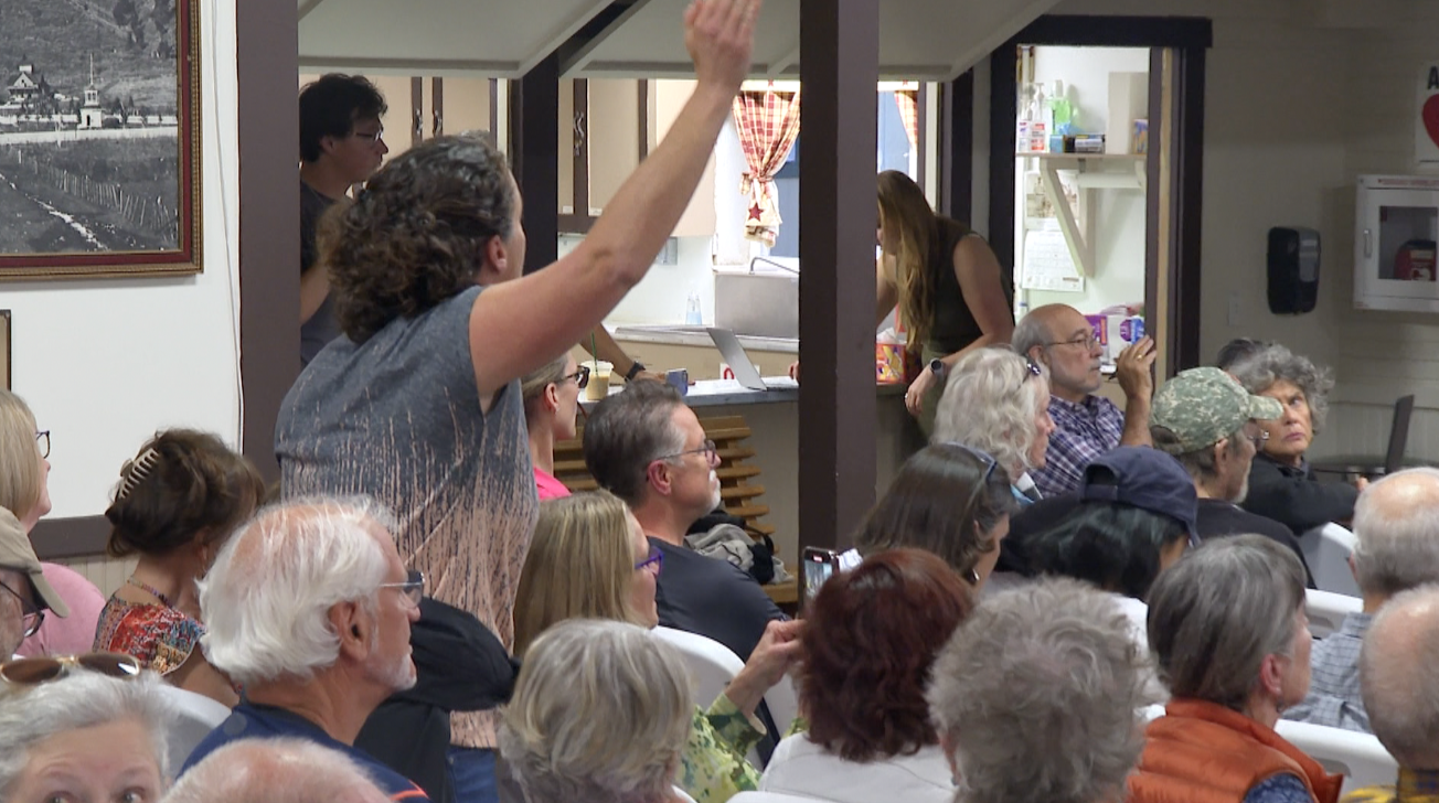 Palmer Lake Buc-ee's annexation heads to voter referendum after heated town meeting