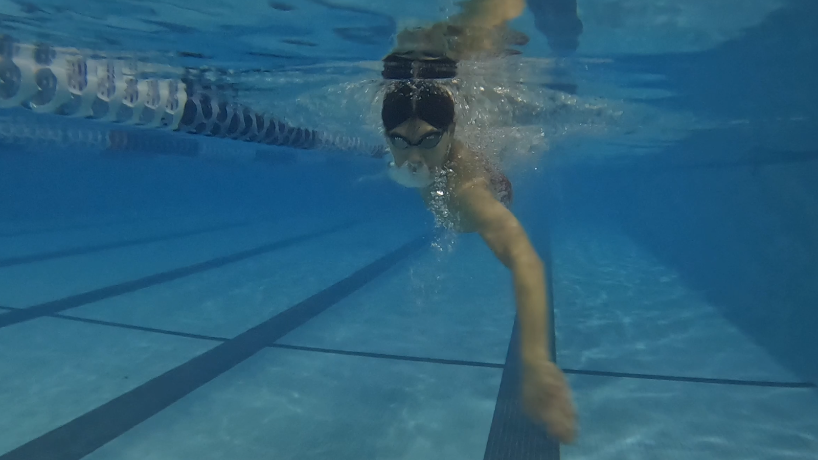 Daniel Apostol underwater.png