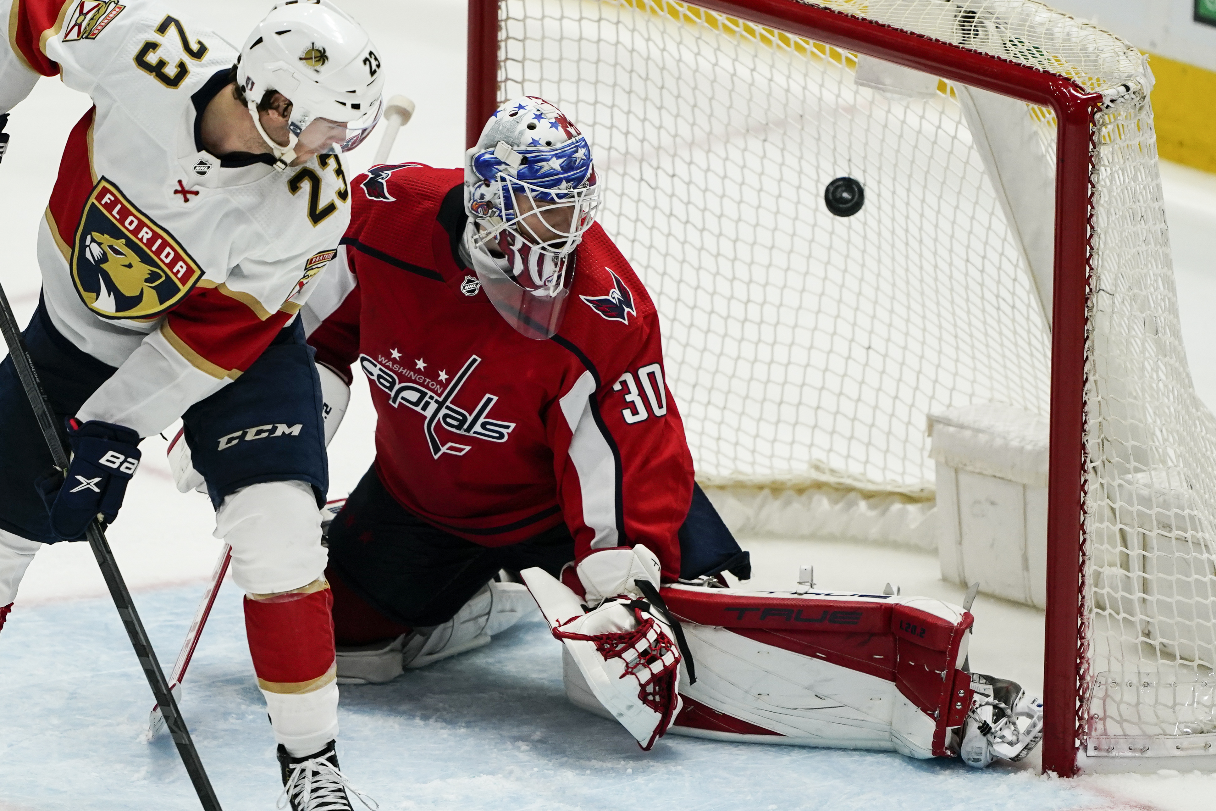 Florida Panthers center Carter Verhaeghe watches puck get past Washington Capitals goaltender Ilya Samsonov, May 9, 2022