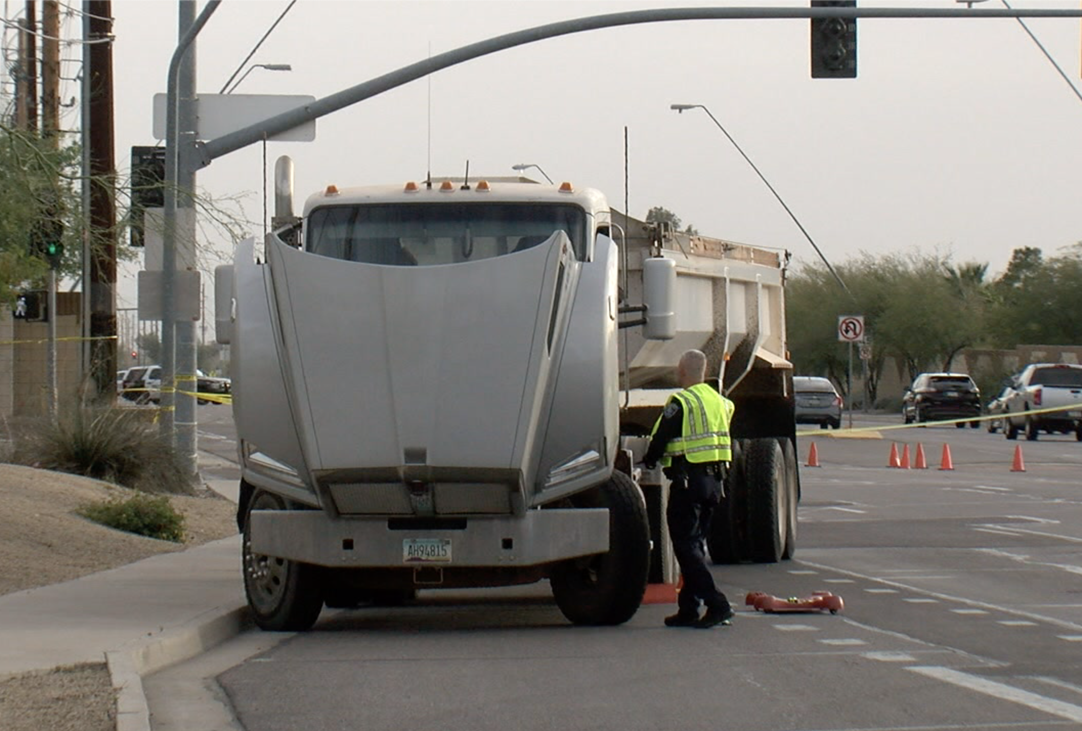 Child hit, killed by semi truck at Mesa intersection 