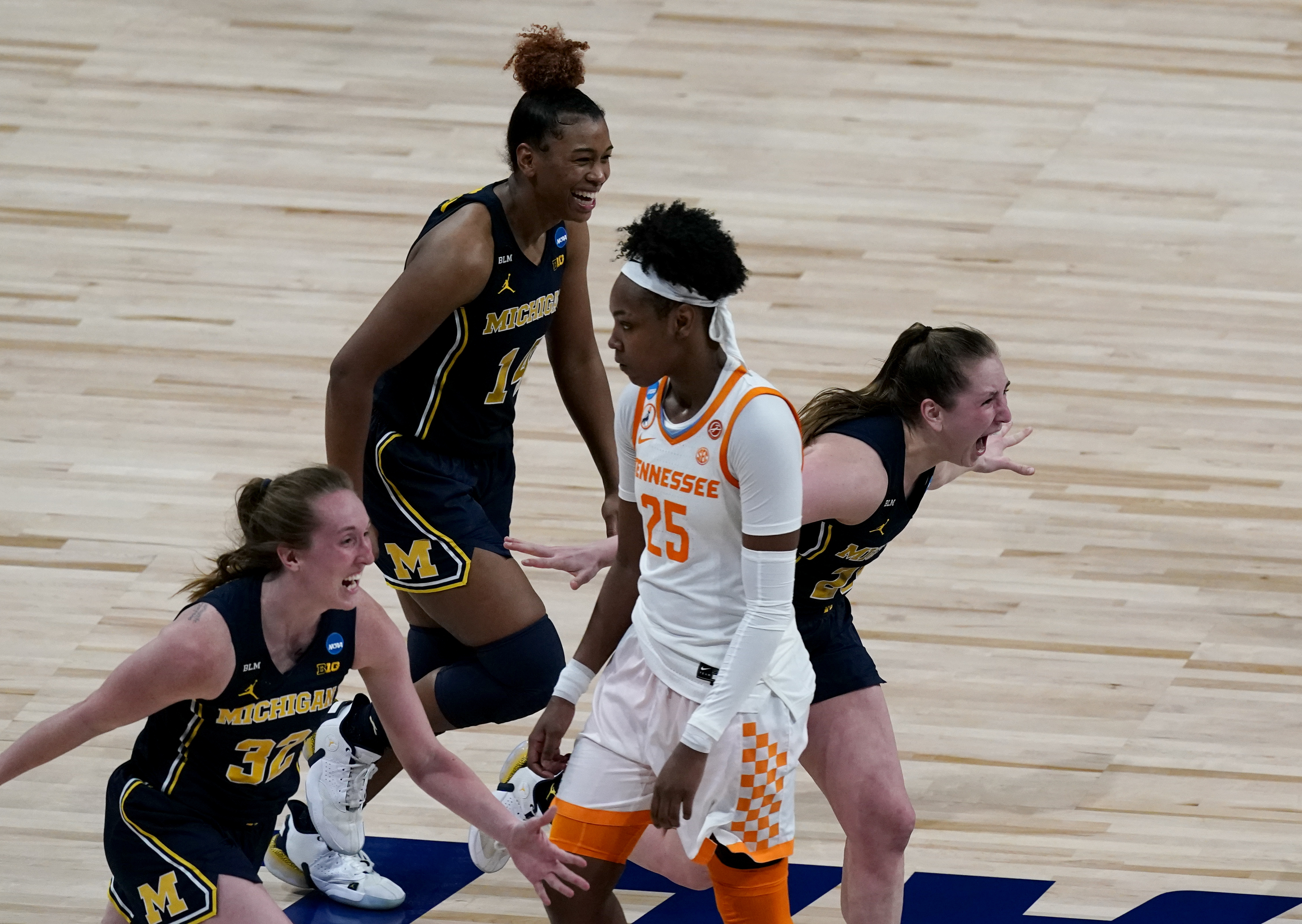 APTOPIX NCAA Michigan Tennessee Basketball