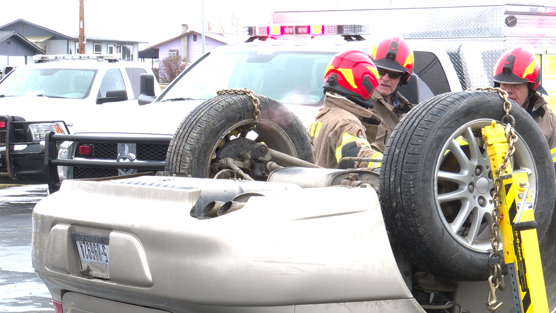 Simulated crash exercise displays to students the dangers of impaired driving - Vimarsana News