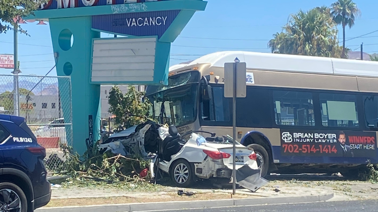 Bus crash in downtown Las Vegas sends 14 to local hospital, says LVMPD