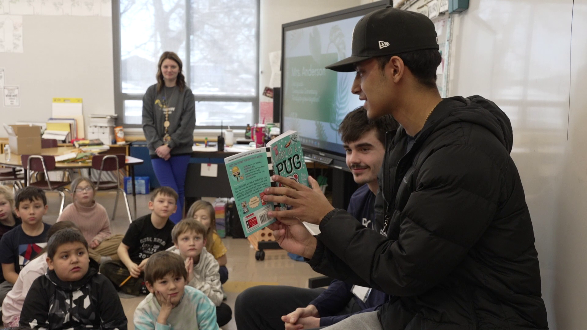 United Way volunteers read to Great Falls kids