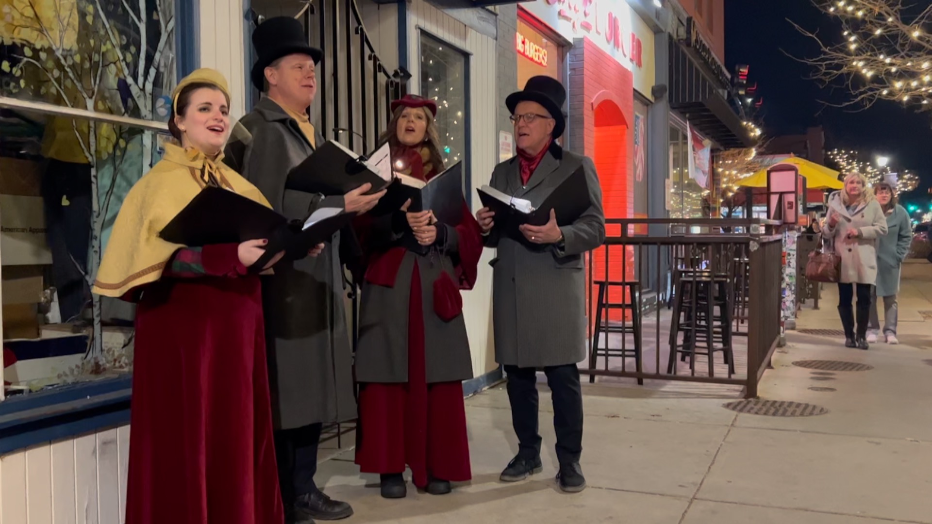 Downtown Holiday Stroll