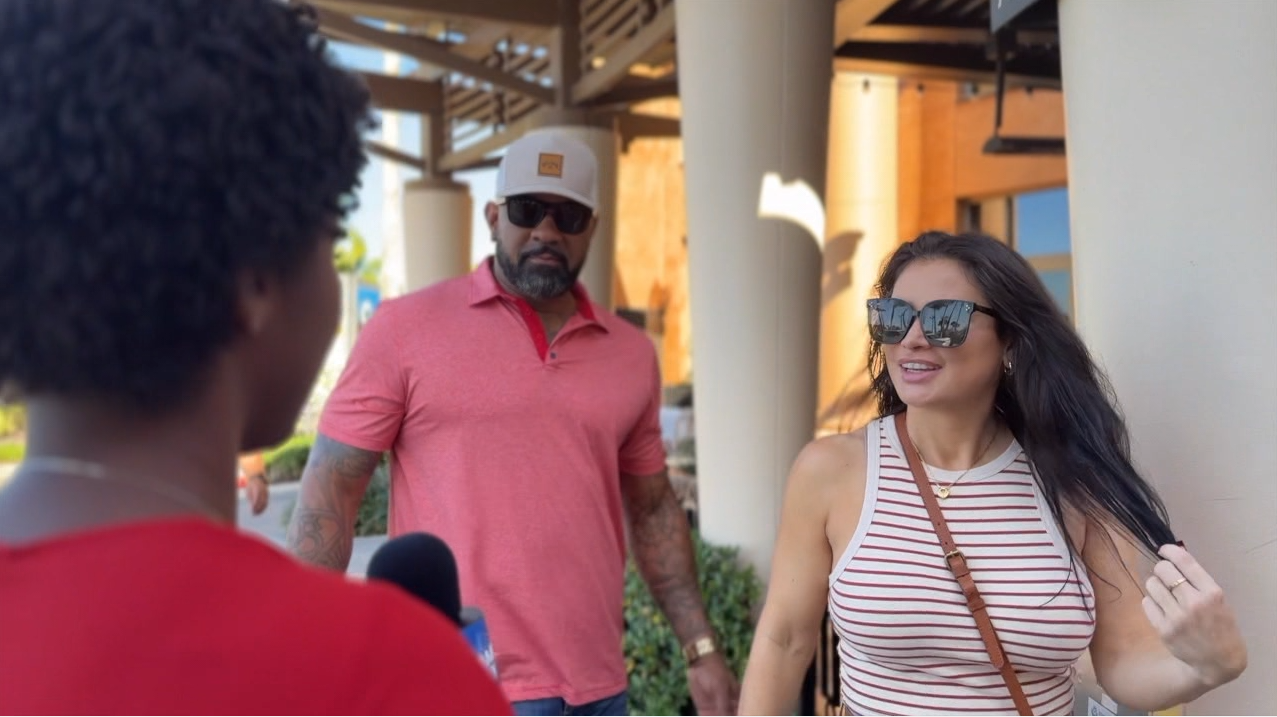 Last-minute shoppers share why Christmas Eve still works for them at Tampa International Mall