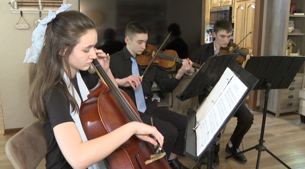 Blue Springs siblings find harmony in music and each other with Blue Strings Ensemble