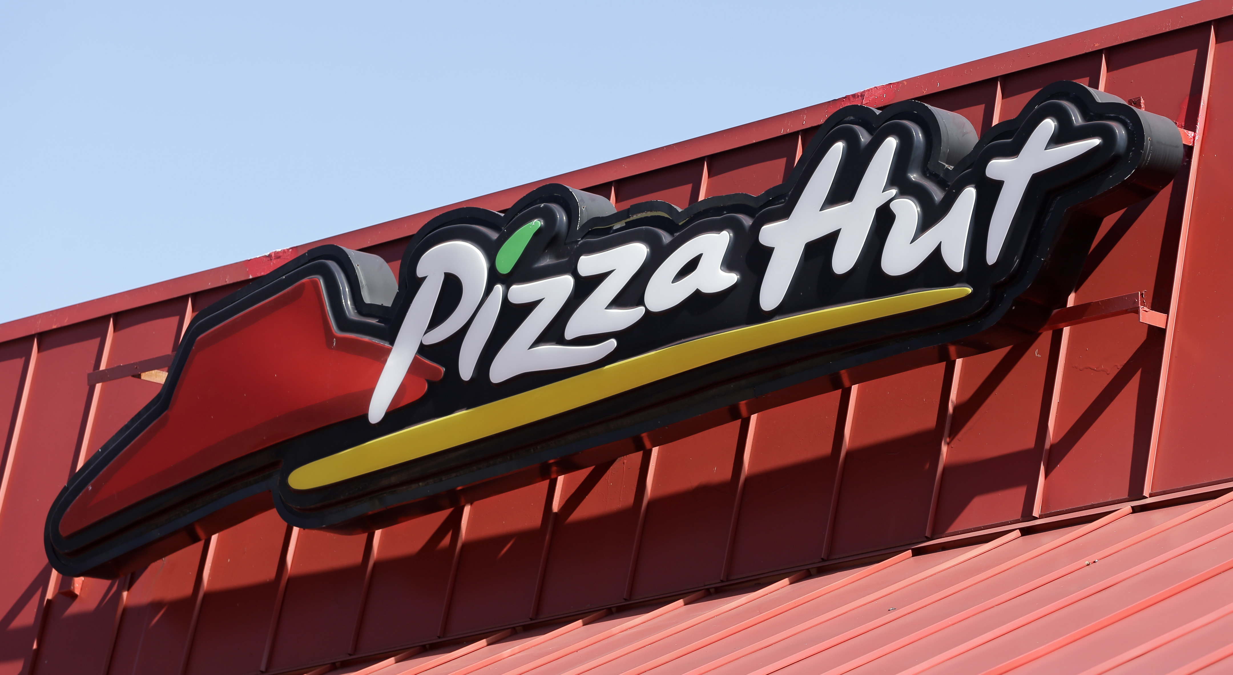 300 Pizza Hut's slated to close as franchisee files for bankruptcy