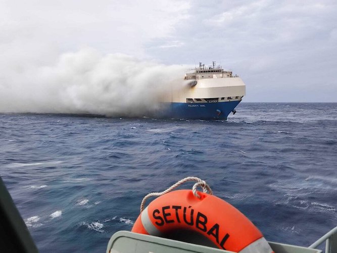 CORRECTION Portugal Ship Fire