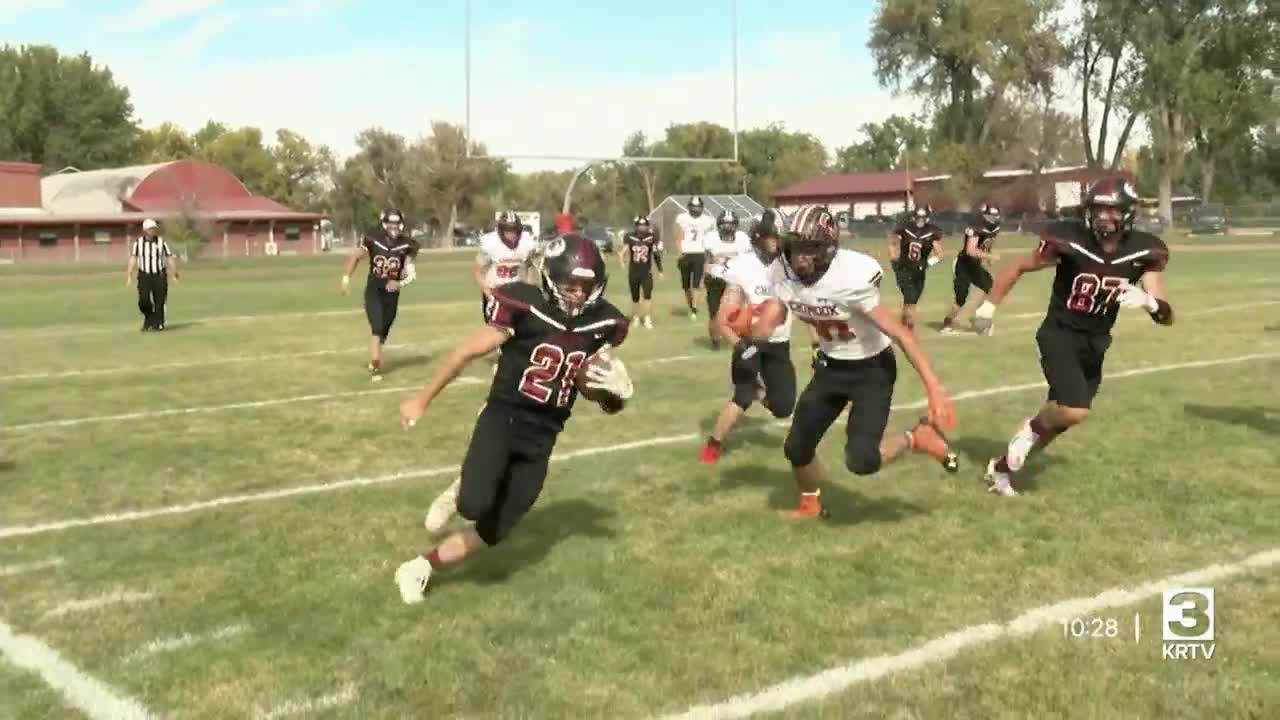 Simms tops Chinook 34-24