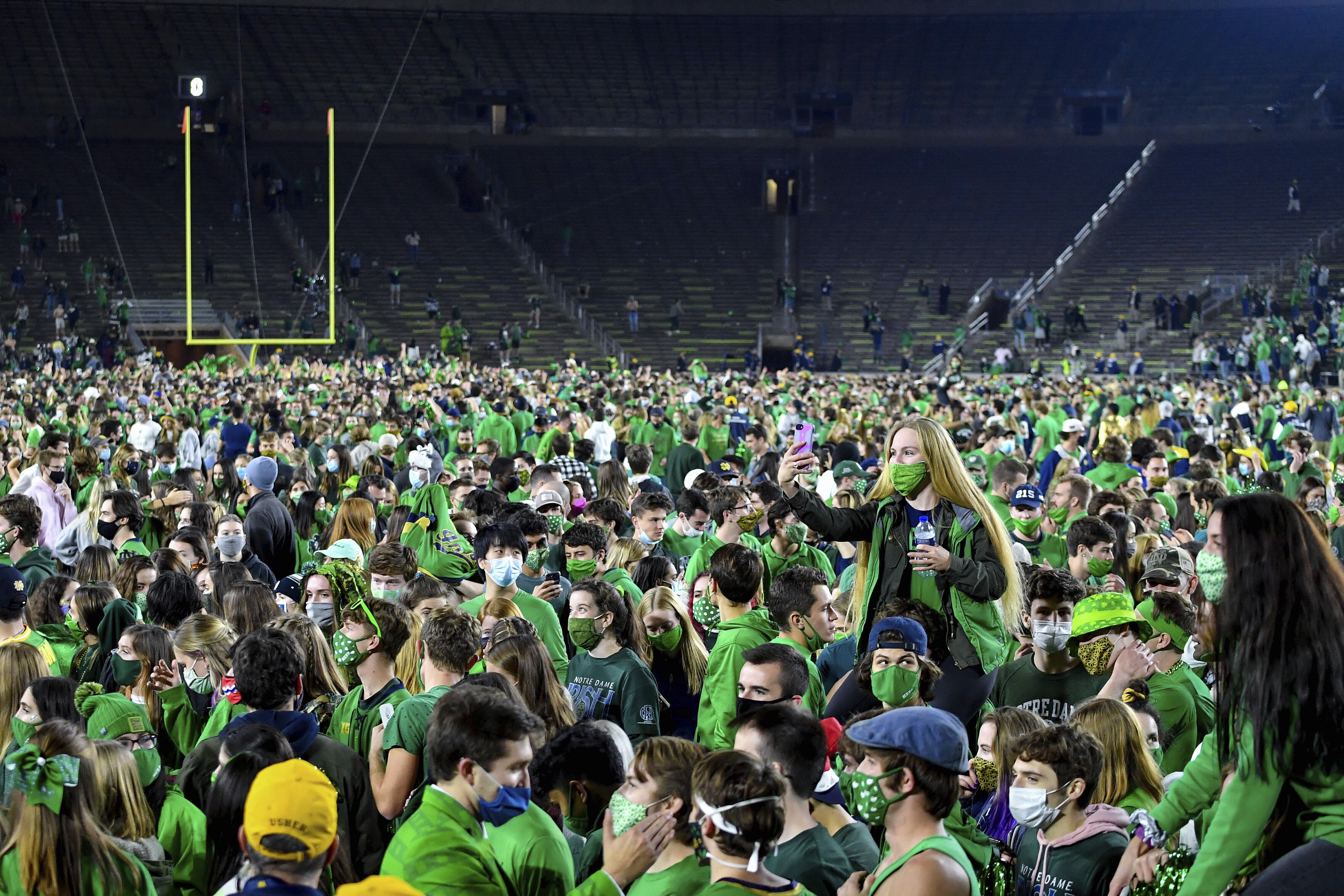 Notre Dame mandates COVID-19 testing after football celebration