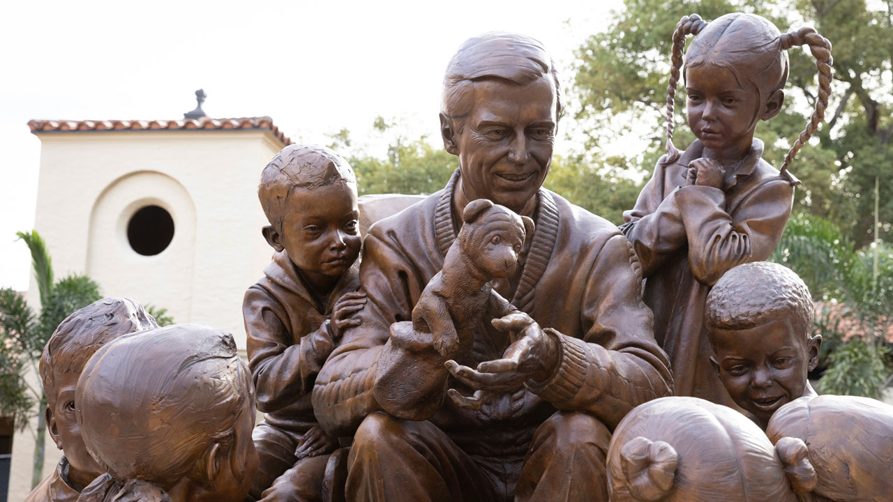 Mister Rogers sculpture