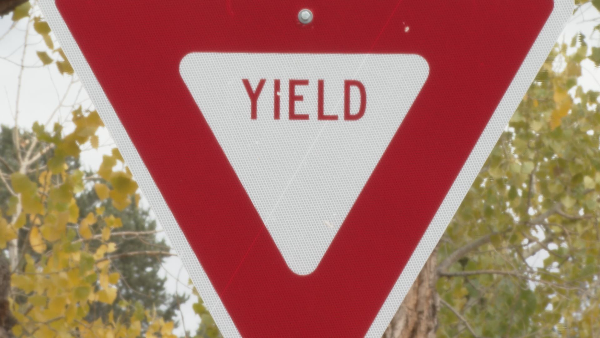 Yield sign
