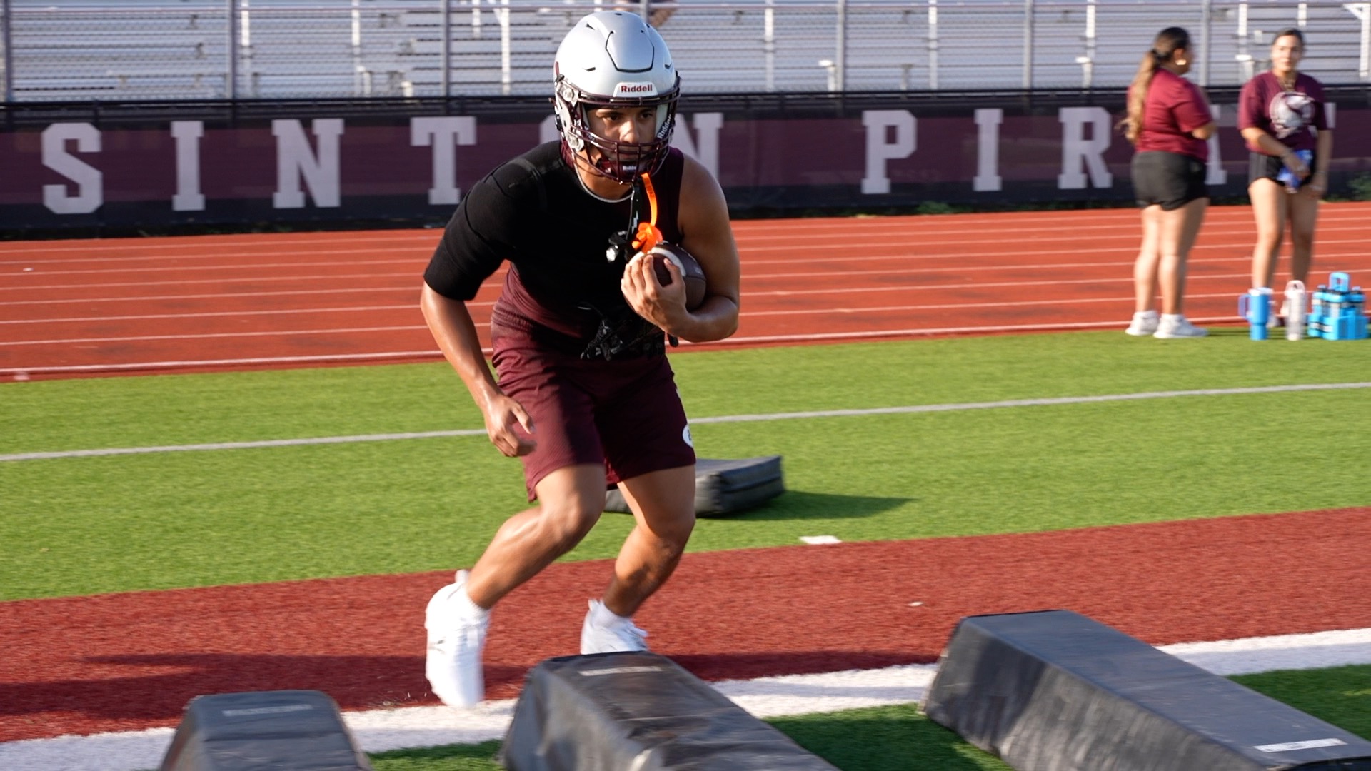 Sinton running back Marcos Zapata