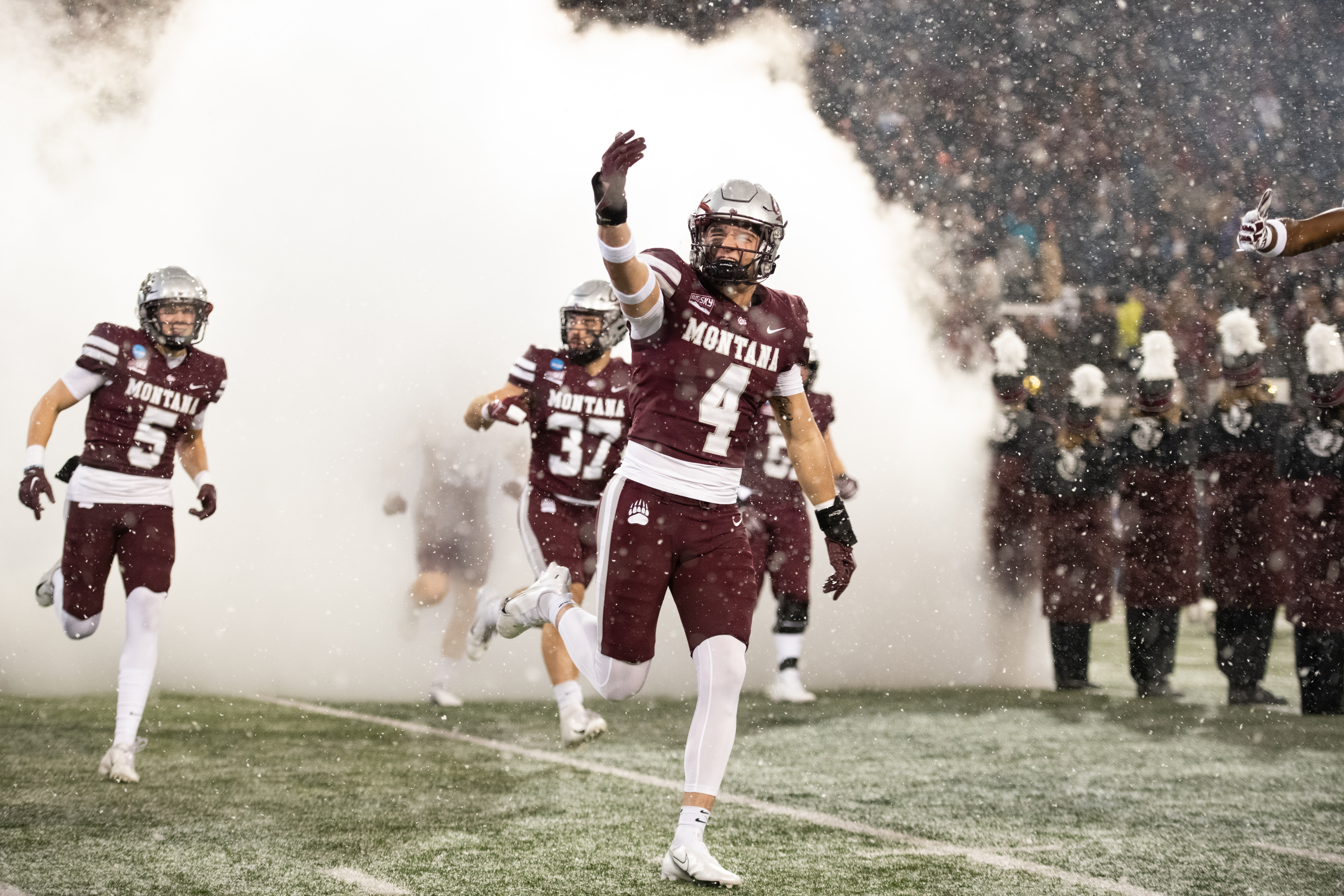 KPAX 12223 GRIZ FB DELAWARE9.jpg