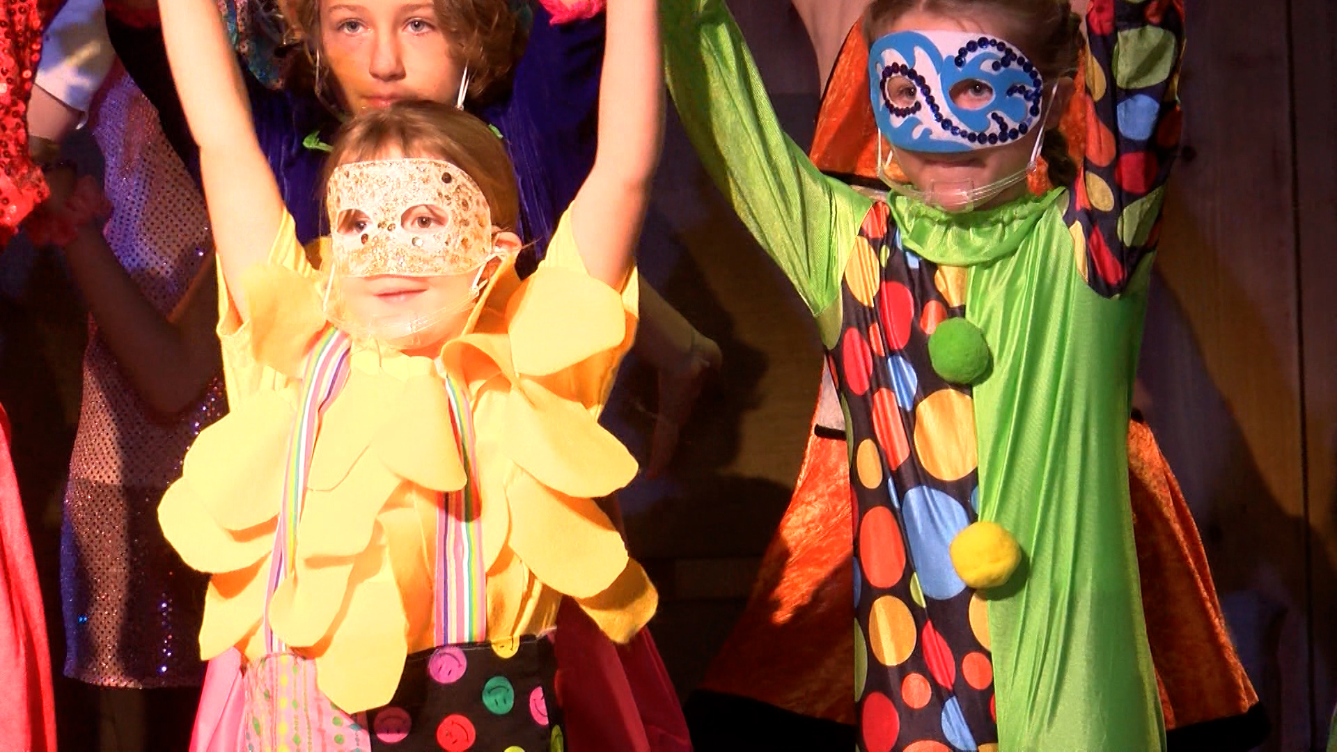 Applause Children’s Theater has also faced financial challenges due to COVID-19 restrictions.  