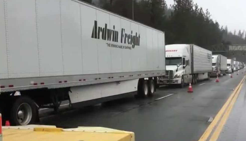 AAA reminds drivers to prepare for slippery roads