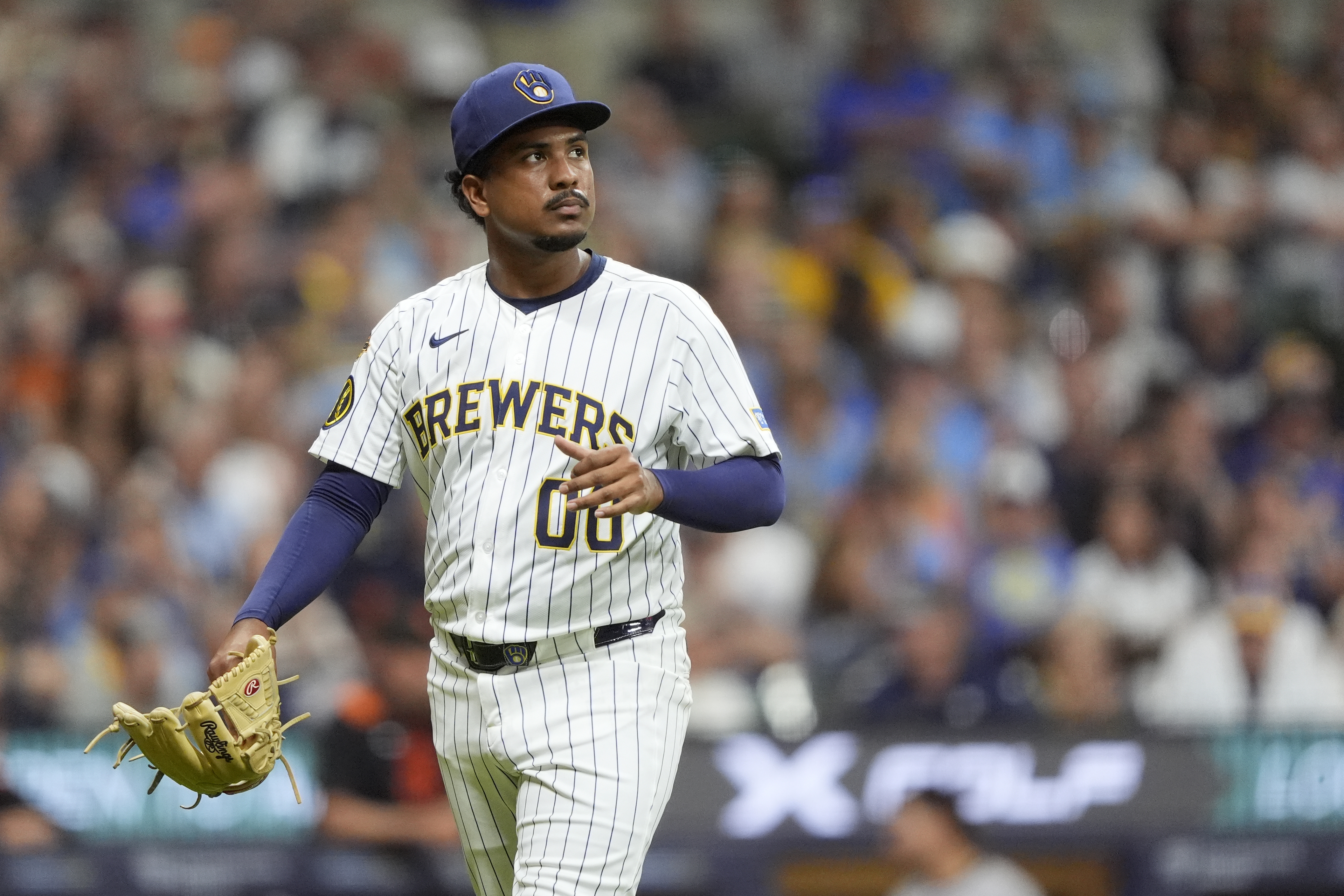 Giants Brewers Baseball 