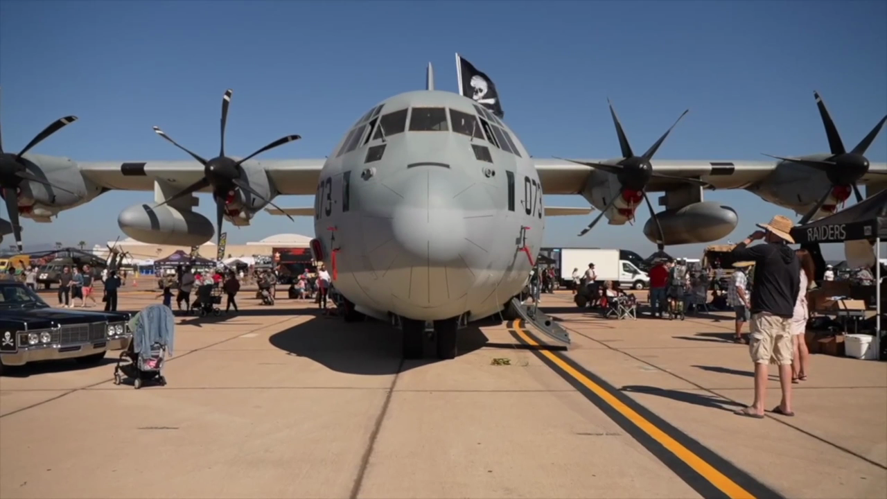 miramar_air_show_plane_airfield.png