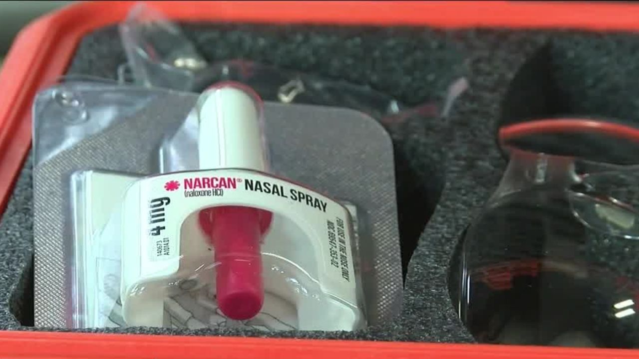 Narcan kit