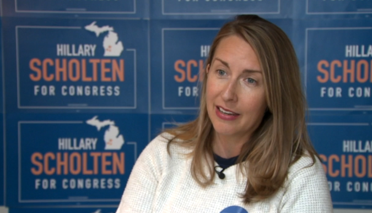 Hillary Scholten