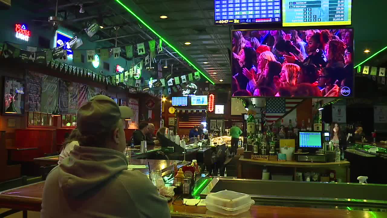 Bel Air singer advances to top 30 on American Idol as community supports 