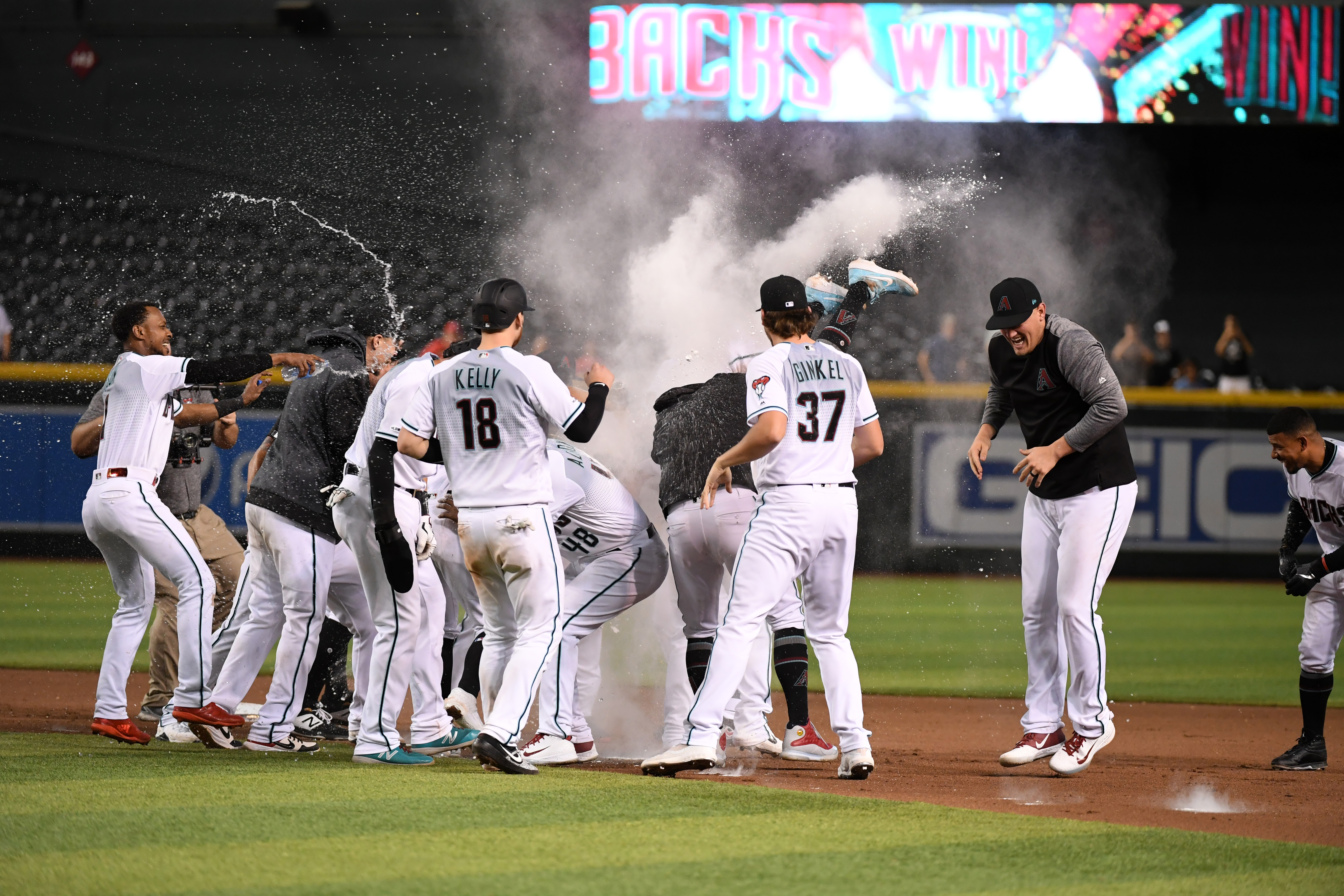 arizona diamondbacks uniform history