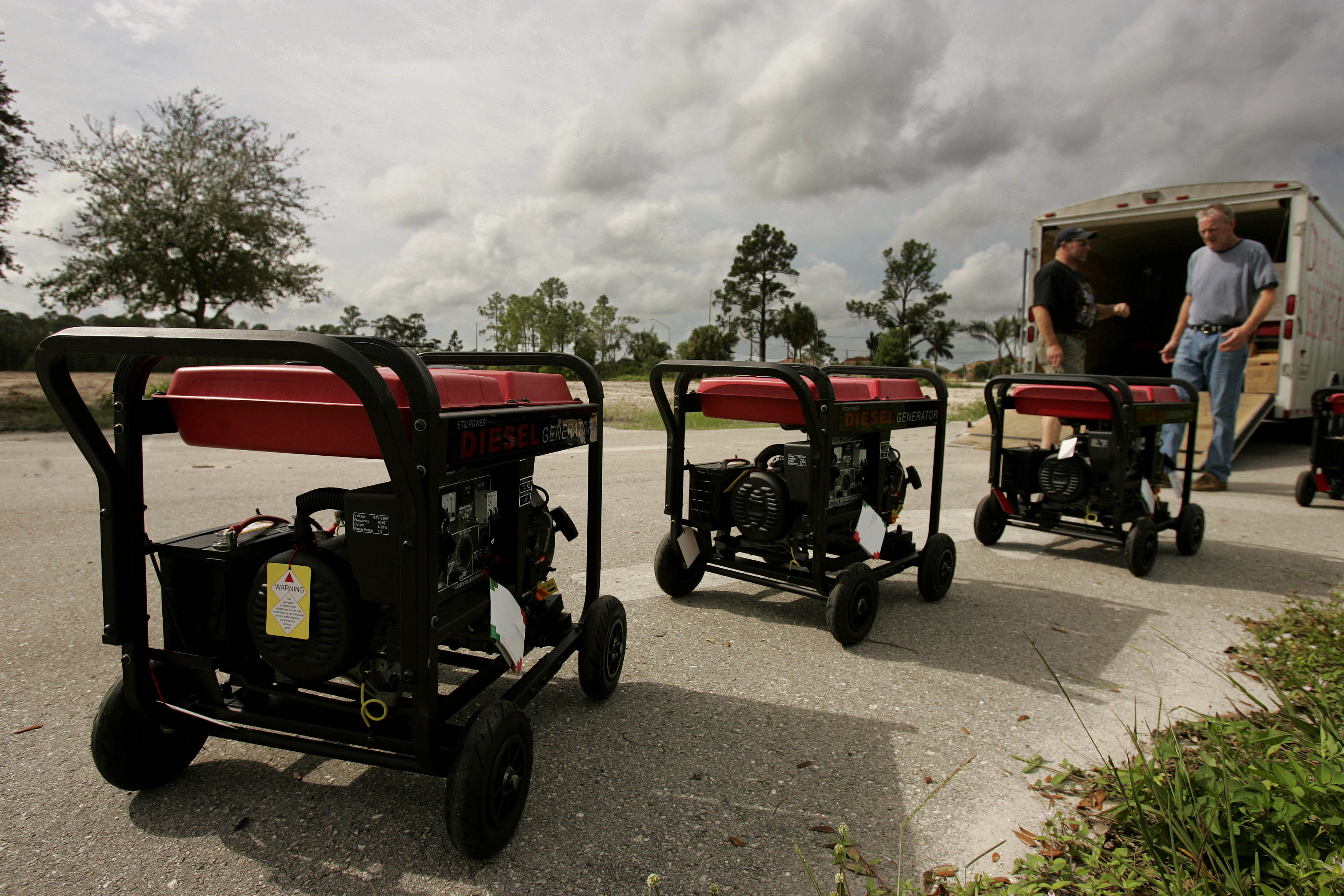 generators for sale in hours before Hurricane Wilma in 2005