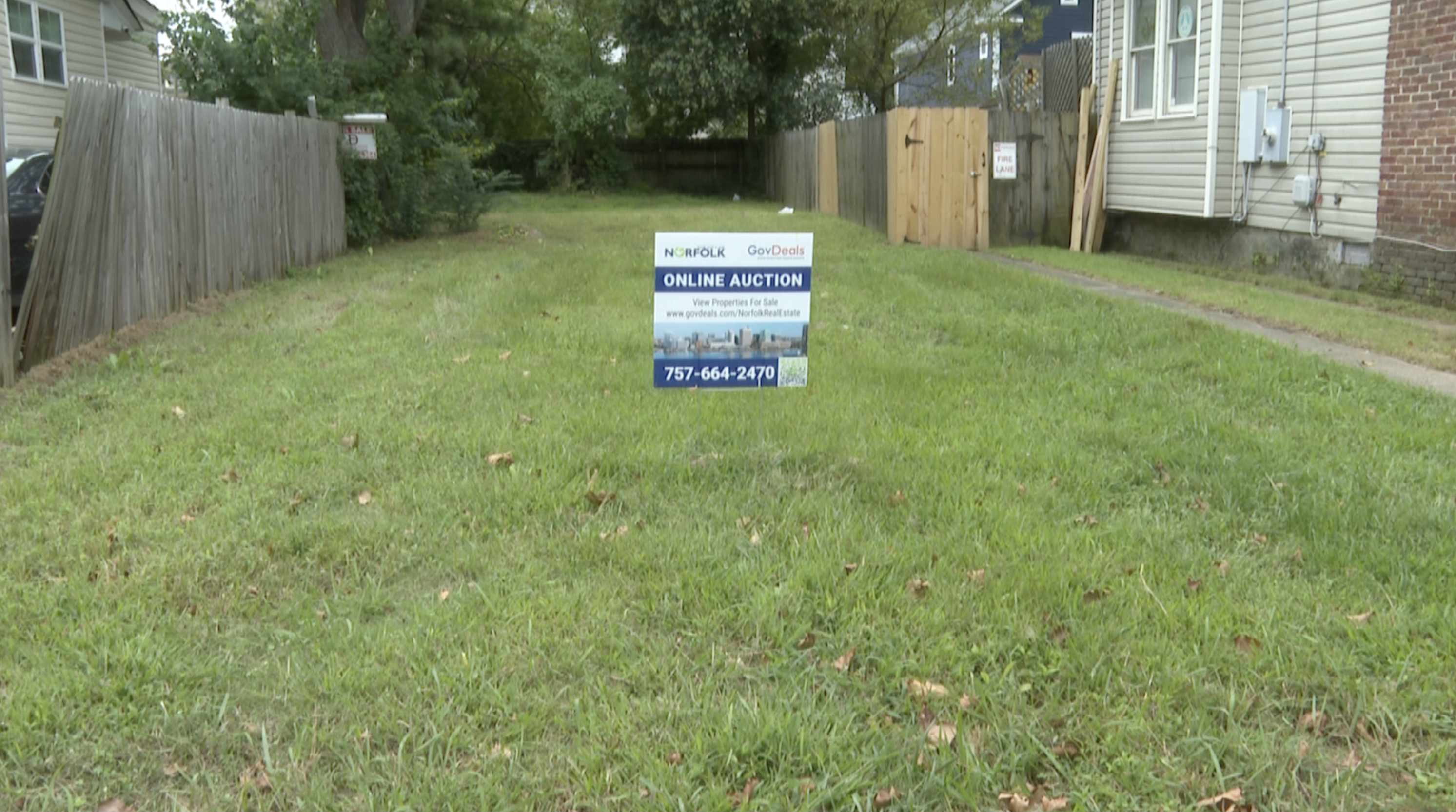 B Avenue Norfolk vacant lot wide shot