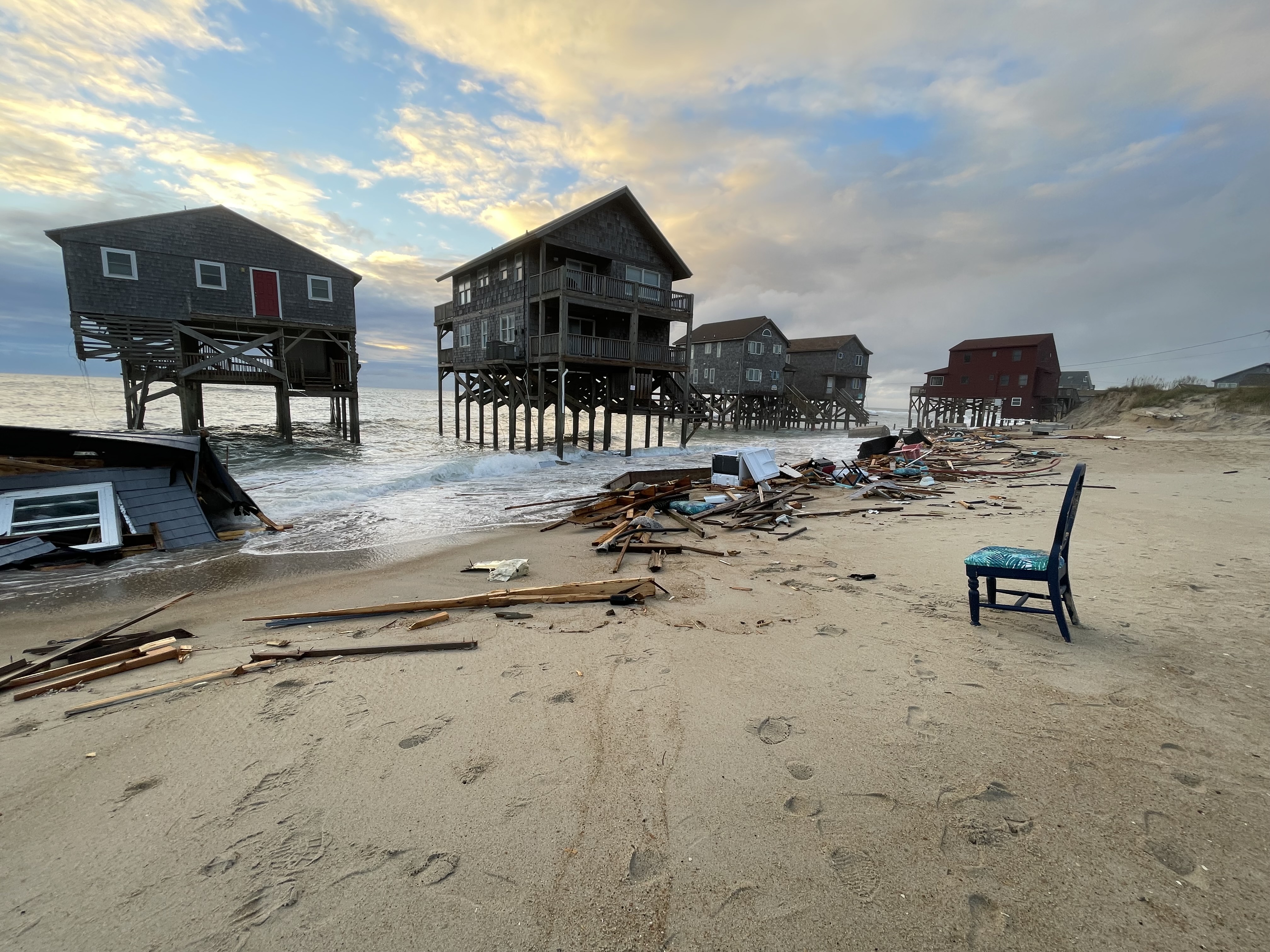 Rodanthe house collapses Friday, Sept 20, 2024