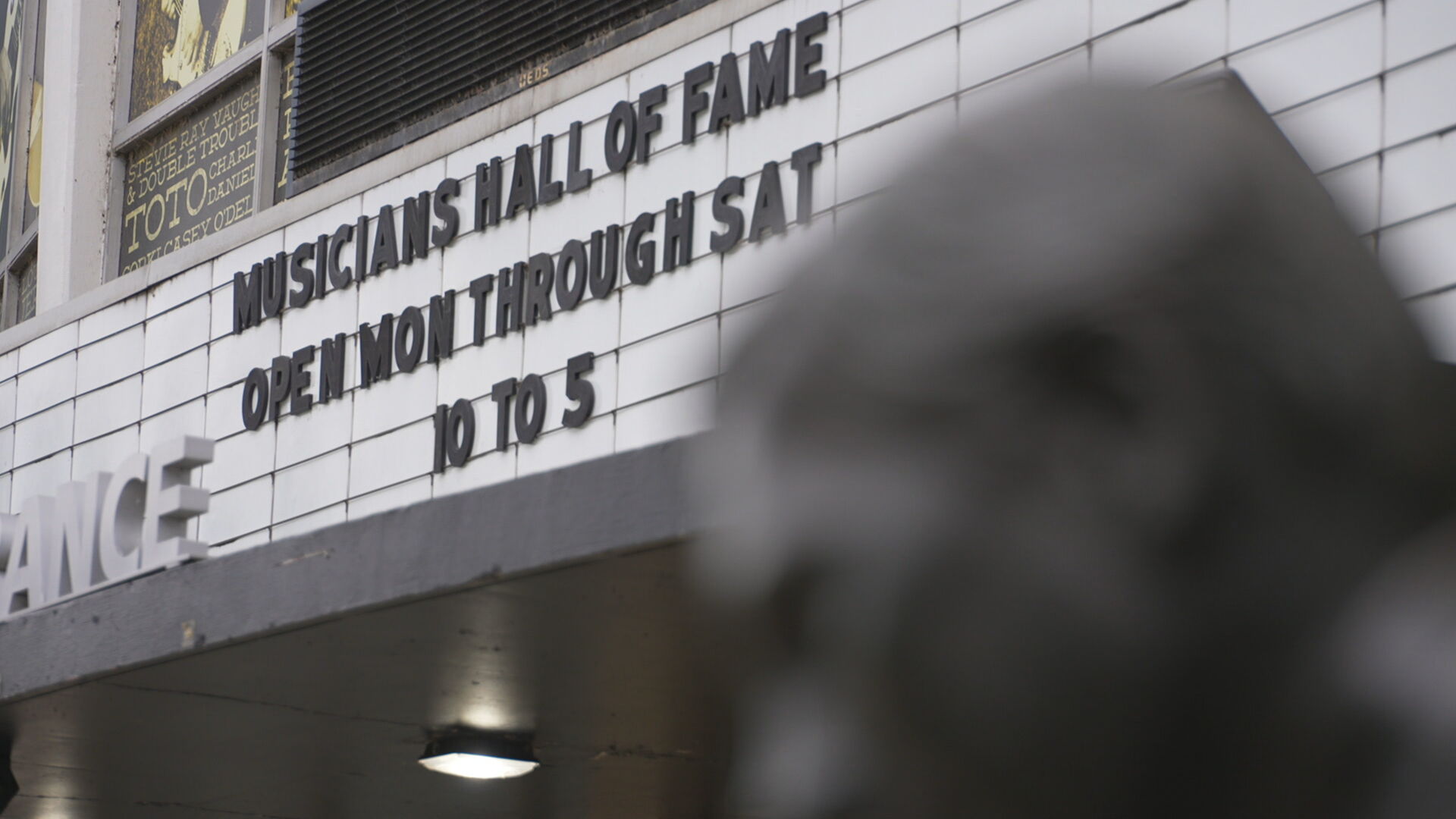 (   6P Kim- Musicians Hall of Fame INTRO  )_frame_357.jpeg