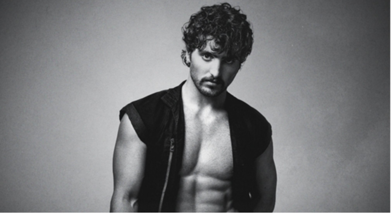 CENTERED PORTRAIT PHOTO WITH BACKGROUND.png