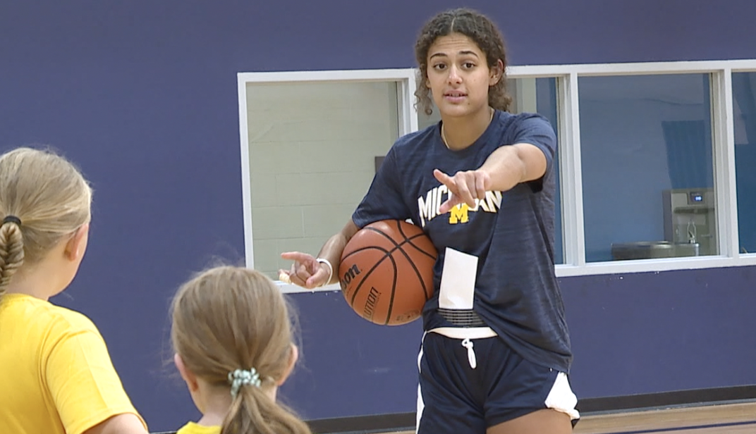 Macy Brown hosts youth basketball camp