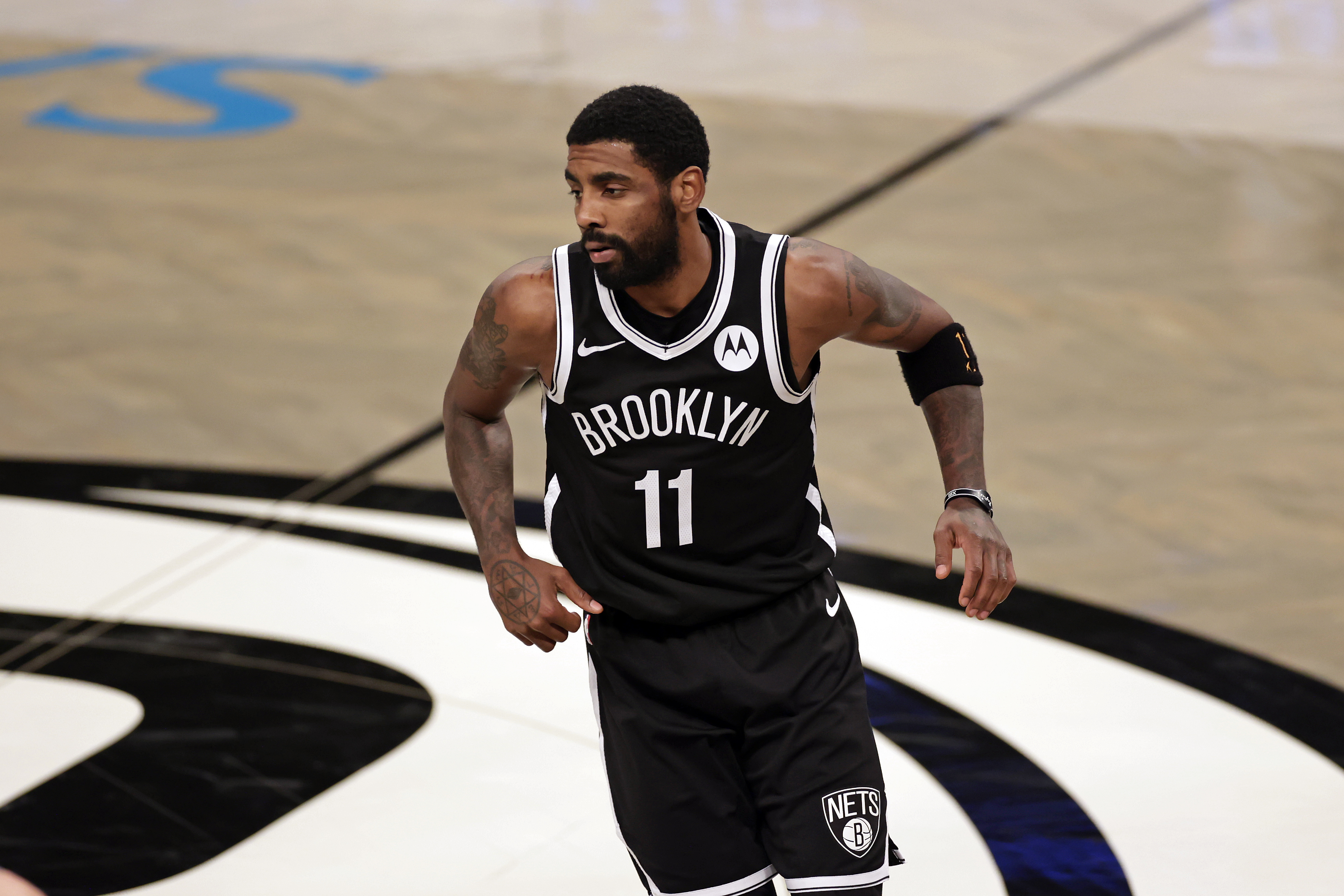 Kyrie Irving Hawks Nets Basketball