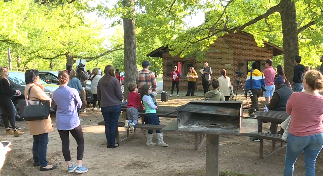 Group of frustrated Richmond parents speak out against school board