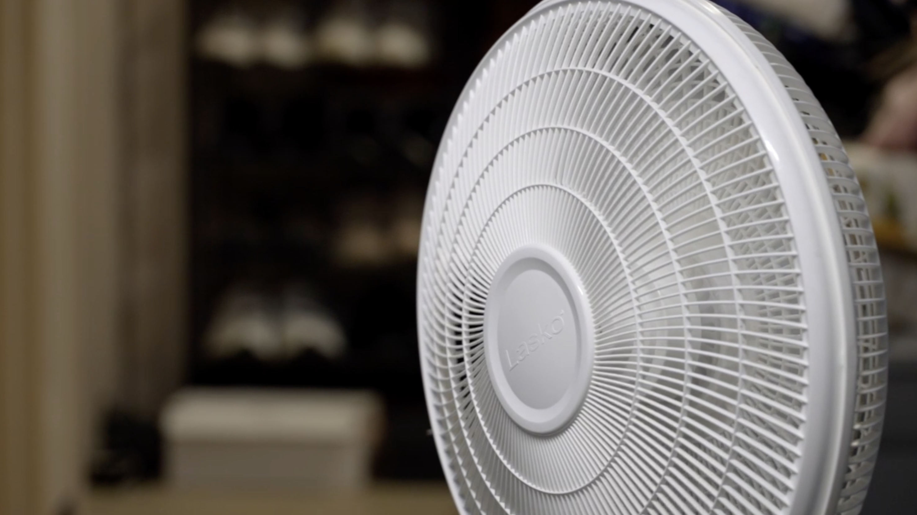 Muskegon charity hands out free AC and fans to help neighbors beat the heat