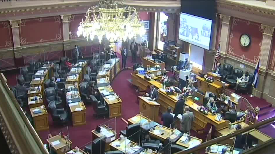 Group works with Colorado's millennial lawmakers to bridge political divide