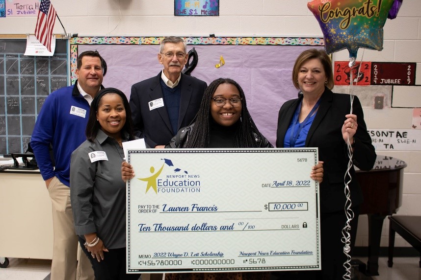 Lauren Francis _2022 Lett Scholar.jpg