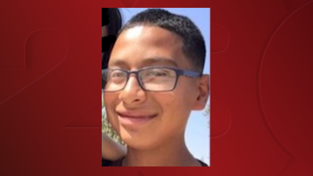 Ricardo Serrato, 17,