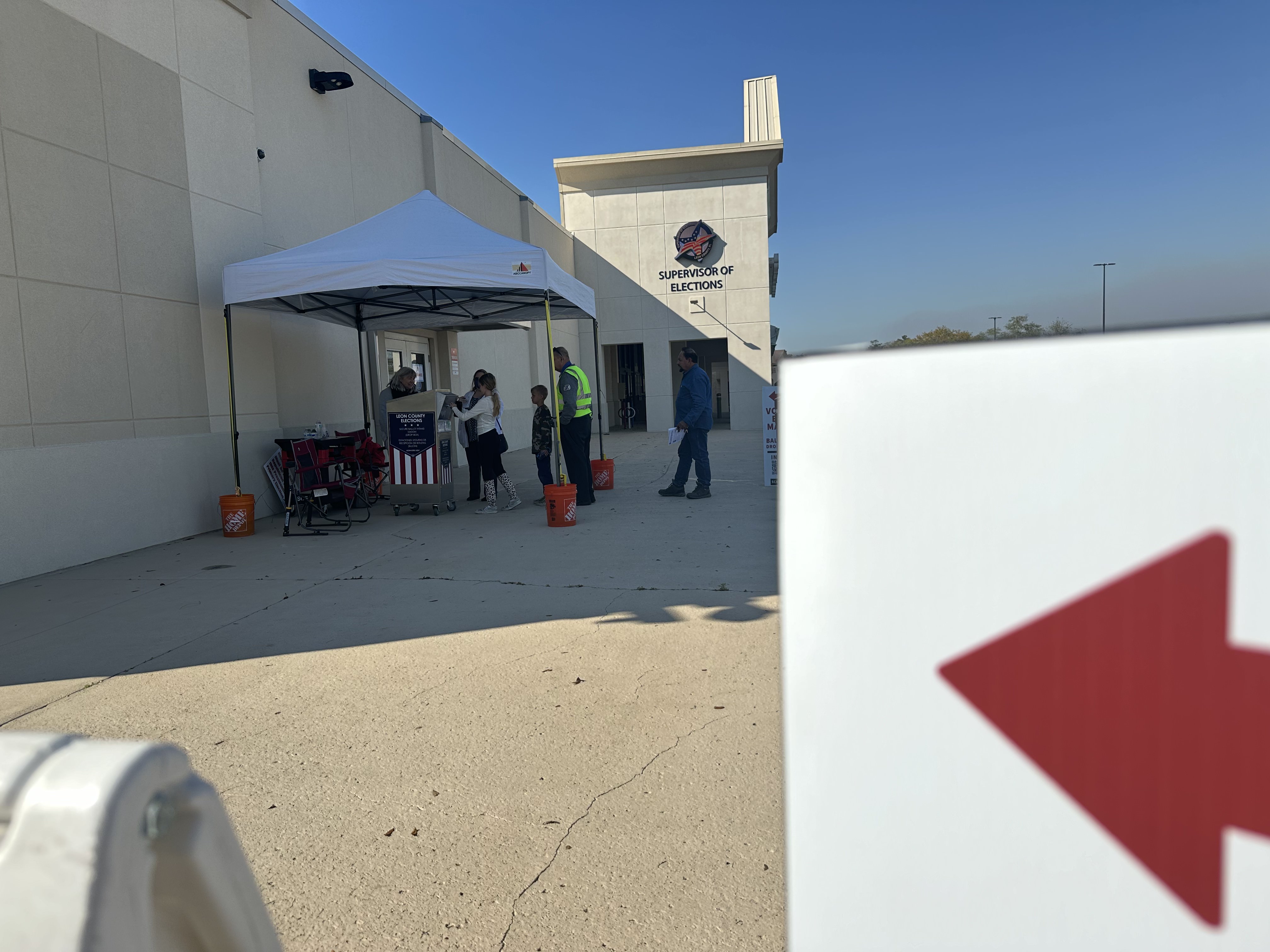 Voters casting ballot presidential preference primary