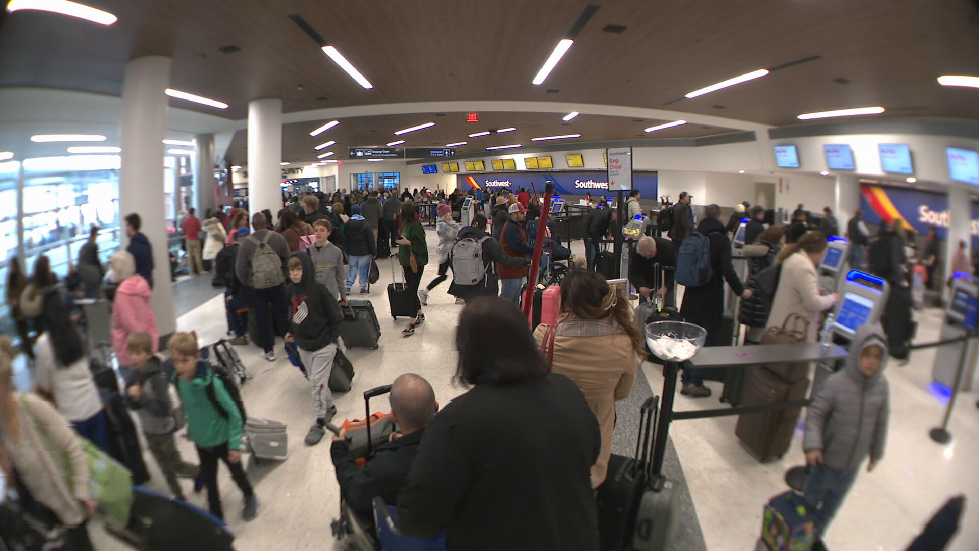 Major BNA Delays - outdated photo