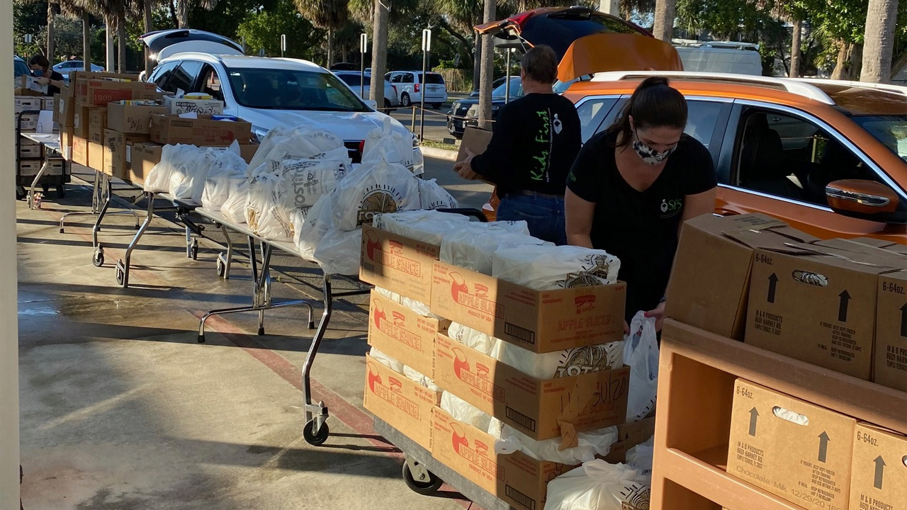 School food services distributing food.