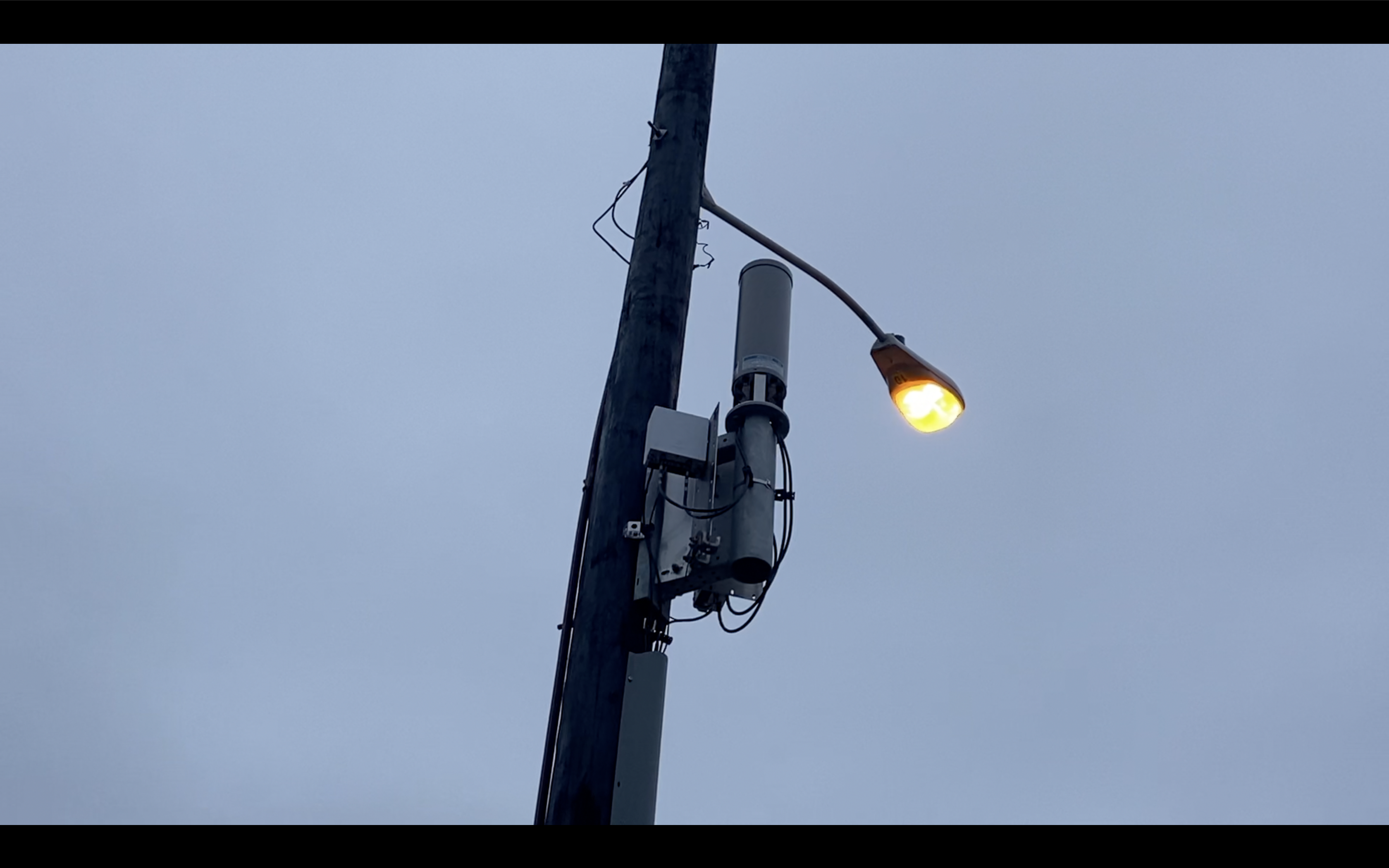 New 5G cell phone tower has neighbors concerned - Vimarsana News