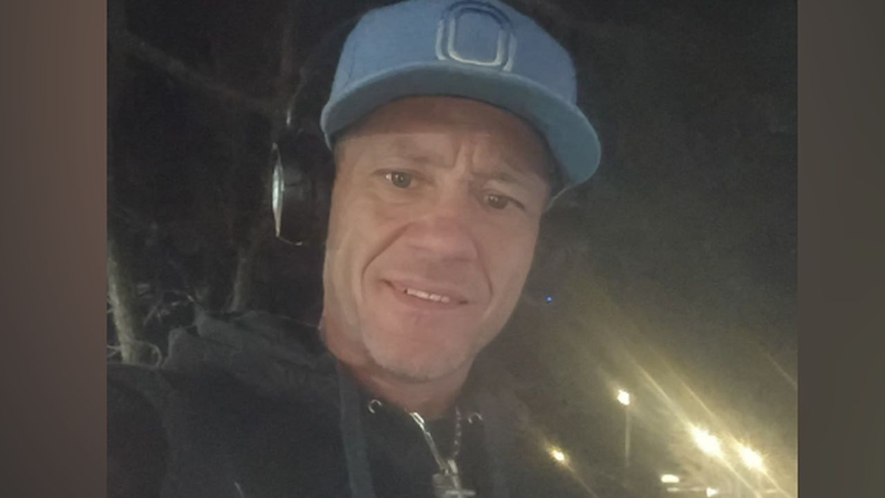 Christopher Tenderholt